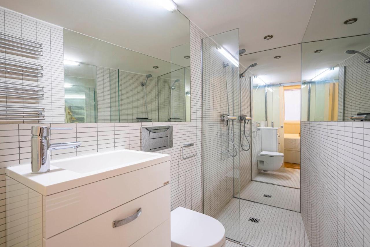 Appartement For Temporal In The Center Of Esl5 *